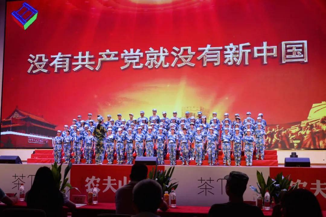 文昌中学队获中学生排球邀请赛冠军,高三学生球员符国彬:我的球队会越来越好